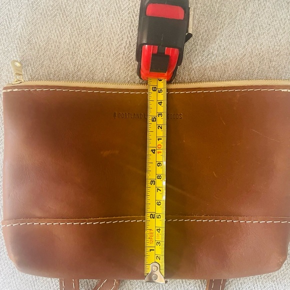 Portland leather mini crossbody purse - Picture 6 of 9